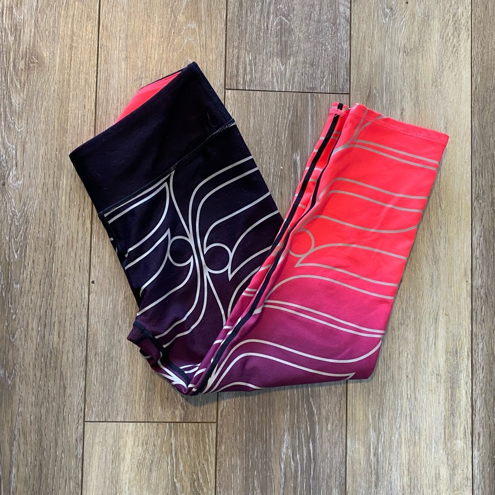 Womens Fabletics leggings. Size small.